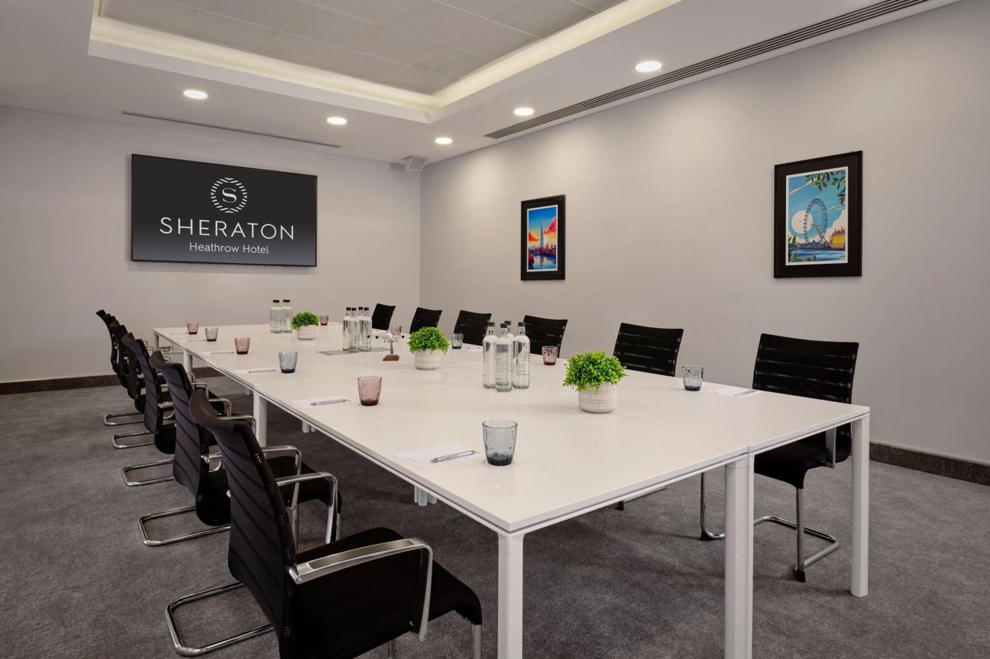 Sheraton Heathrow Hotel 4*